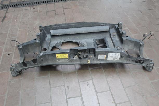Foto: SCHLOSSTRÄGER eines VW Golf 1.8