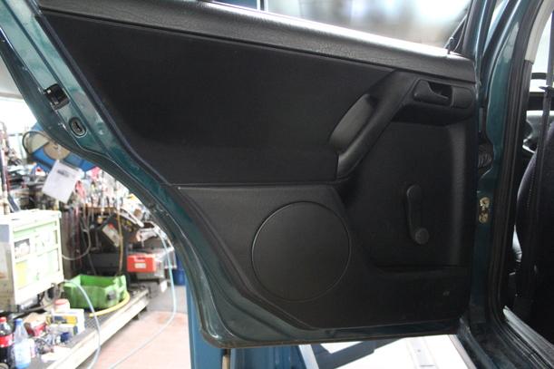 Foto: TÜR HINTEN LINKS eines VW Golf 1.8