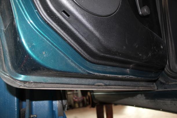Foto: TÜR HINTEN LINKS eines VW Golf 1.8