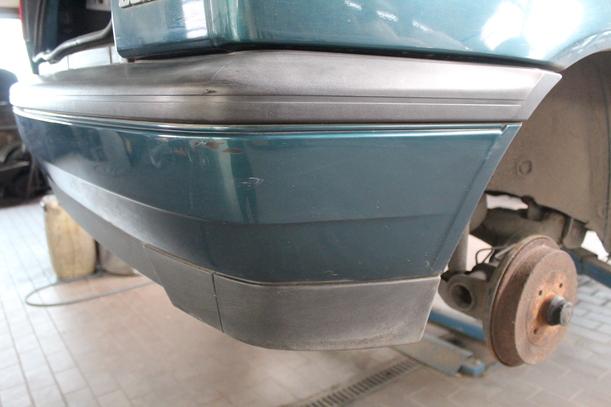 Foto: STOßSTANGE HINTEN eines VW Golf 1.8