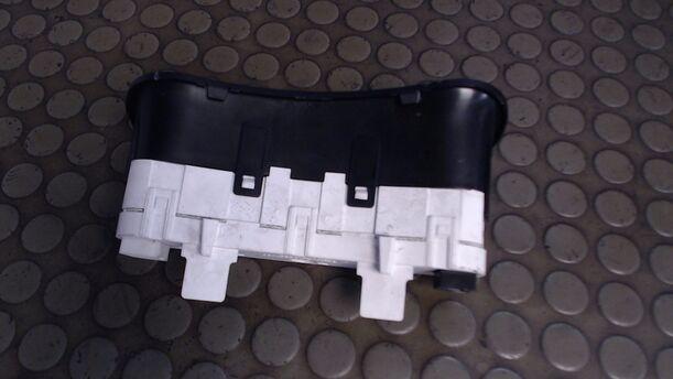 Foto: DISPLAY / WARNLEUCHTEN eines Chevrolet Matiz 1.0 Gas CL