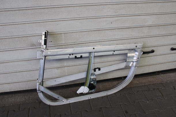 Foto: TÜRRAHMEN  (CABRIO) VORN LINKS eines Smart smart & pulse