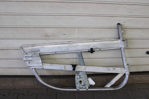 Foto: TÜRRAHMEN  (CABRIO) VORN LINKS eines Smart smart & pulse