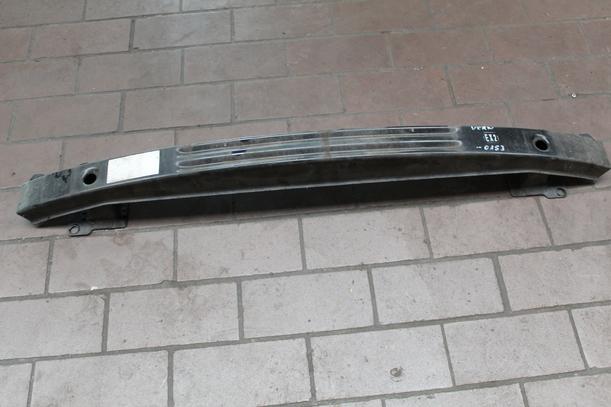 Foto: VERSTÄRKUNG VORN eines VW Polo GL