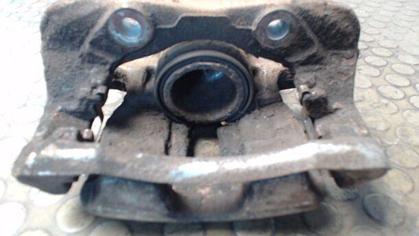 Foto: BREMSSATTEL VORN RECHTS eines Citroen C3 Pluriel 1.4