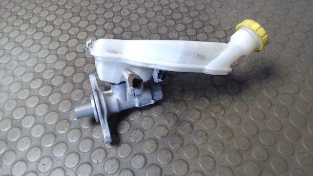 Foto: HAUPTBREMSZYLINDER eines Citroen C3 Pluriel 1.4