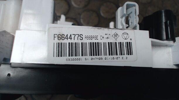 Foto: HEIZUNGSBETÄTIGUNG eines Citroen C3 Pluriel 1.4