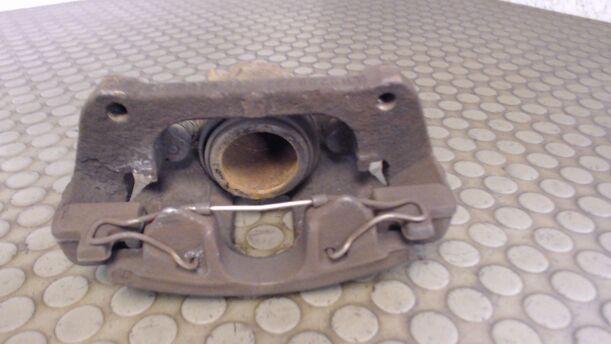 Foto: BREMSSATTEL VORN RECHTS eines Volvo S60 2.4