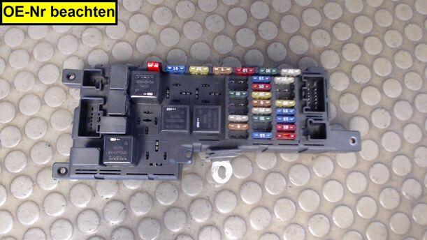 Foto: SICHERUNGSKASTEN eines Volvo S60 2.4 GL