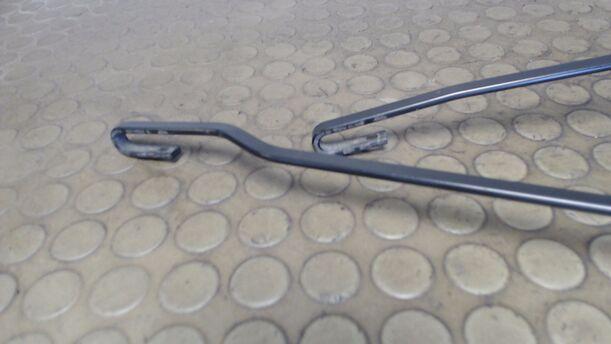 Foto: SCHEIBENWISCHERARME VORN eines Peugeot 206 60