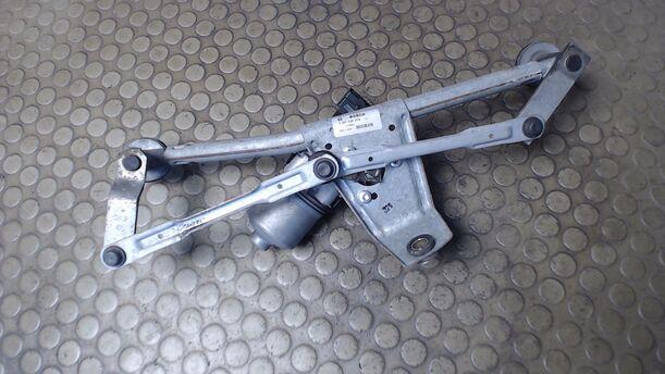 Foto: SCHEIBENWISCHERMOTOR VORN eines Peugeot 206 60
