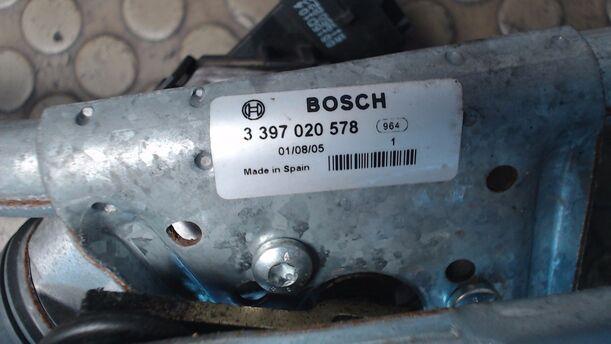 Foto: SCHEIBENWISCHERMOTOR VORN eines Peugeot 206 60