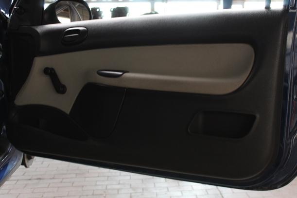 Foto: TÜR VORN RECHTS (2/3-türer) eines Peugeot 206 60