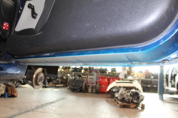 Foto: TÜR VORN RECHTS (2/3-türer) eines Peugeot 206 60