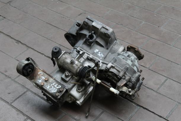Foto: SCHALTGETRIEBE 4-GANG GE eines VW GOLF 1,6 GTI