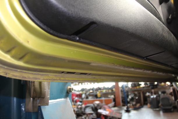 Foto: TÜR LINKS (2/3-Türer) eines Opel Corsa 12V