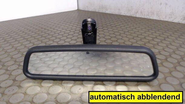 Foto: INNENSPIEGEL eines BMW 320d touring