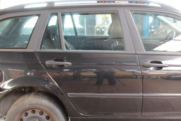 Foto: TÜR HINTEN RECHTS eines BMW 320d touring