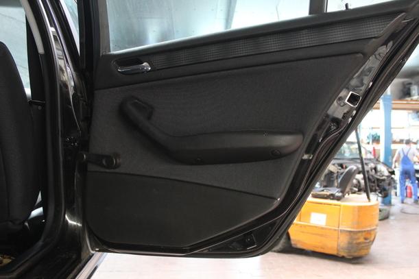 Foto: TÜR HINTEN RECHTS eines BMW 320d touring