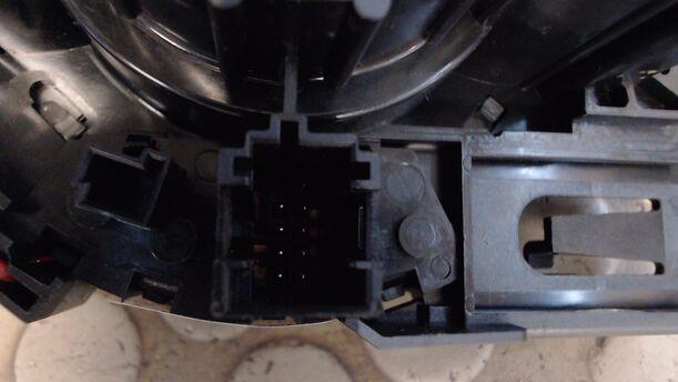 Foto: WICKELFEDER / LENKWINKELSENSOR eines BMW 320d touring
