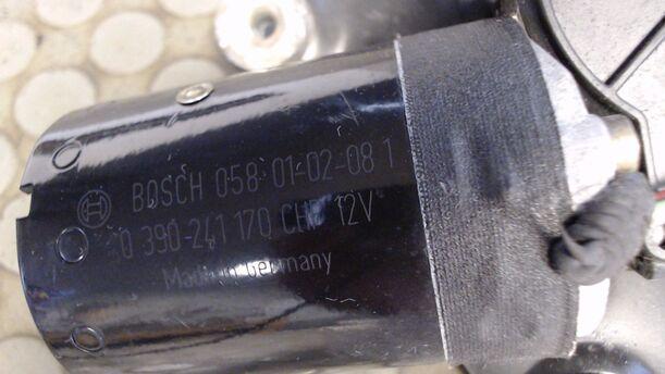 Foto: SCHEIBENWISCHERMOTOR VORN eines Volvo V40 1.8 GL