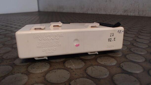 Foto: STEUERGERÄT LOCK ALARM CONTROL eines Volvo V40 1.8 GL