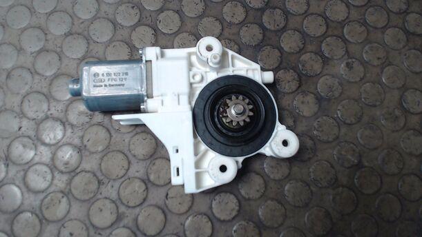 Foto: FENSTERHEBERMOTOR VORN RECHTS eines Ford Focus 1.4 16V Ambiente
