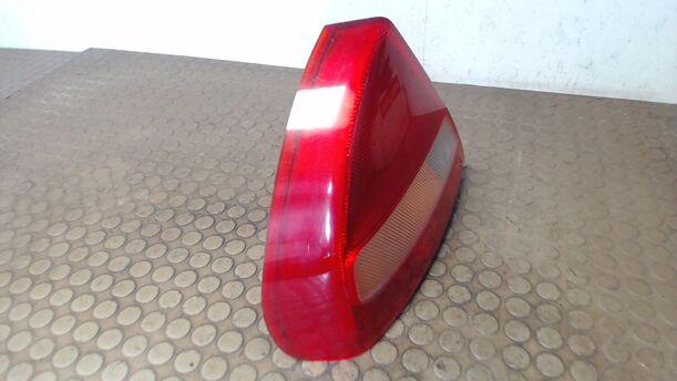 Foto: HECKLEUCHTE AUSSEN LINKS eines Mitsubishi Lancer 1300 GL