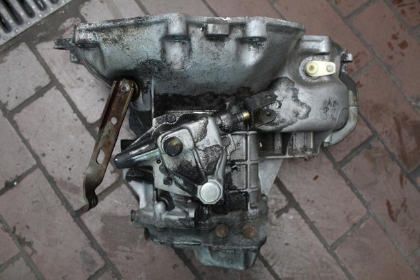 Foto: SCHALTGETRIEBE 5-GANG F13 W3,94 eines Opel Astra