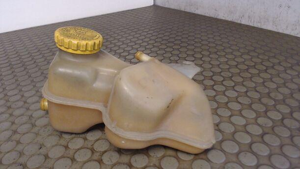 Foto: AUSGLEICHSBEHÄLTER eines Opel Vectra Life (7-Si.)