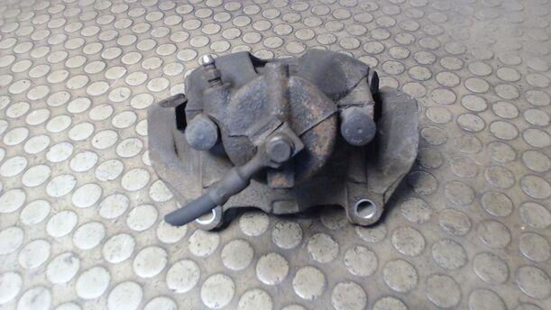 Foto: BREMSSATTEL VORN LINKS eines Opel Astra 1.9 CDTI Caravan