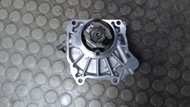 Foto: VAKUUMPUMPE eines Opel Astra 1.9 CDTI Caravan