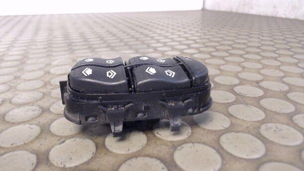 Foto: FENSTERHEBERSCHALTER eines Ford Focus Turnier