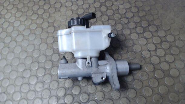 Foto: HAUPTBREMSZYLINDER eines VW Caddy 2.0 EcoFuel Life (7-Si.)