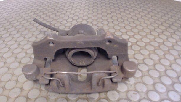 Foto: BREMSSATTEL VORN LINKS eines Volvo 850 2.5-20V