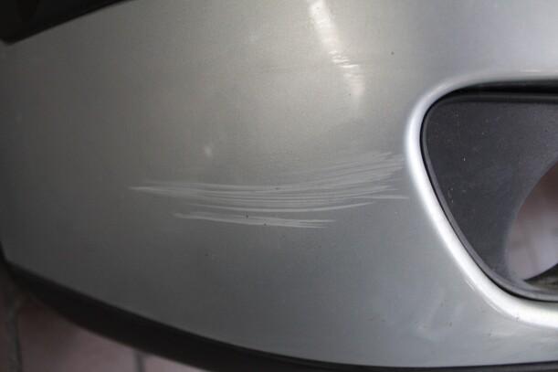 Foto: STOßSTANGE / STOSSFÄNGER VORN eines Renault Laguna Grandtour 1.8