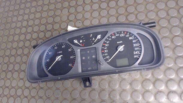 Foto: TACHOEINHEIT eines Renault Laguna Grandtour 1.8 Holiday