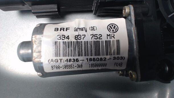 Foto: FENSTERHEBER ELEKTRISCH VORN RECHTS eines VW Passat Variant 1.9 TDI Holiday