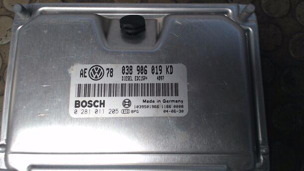 Foto: STEUERGERÄT DIESELEINSPRITZUNG eines VW Passat Variant 1.9 TDI