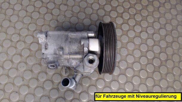 Foto: PUMPE SERVOLENKUNG / SERVOPUMPE eines Mercedes-Benz E 230 T