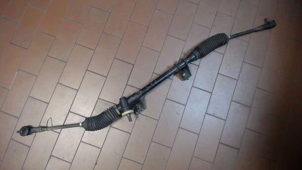 Foto: LENKUNG eines FORD ESCORT 1,3