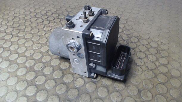 Foto: HAUPTBREMSAGGREGAT ABS eines Ford Mondeo 2.2 Turnier TDCi