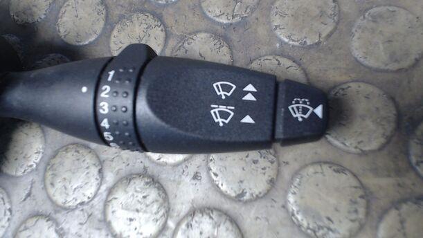 Foto: SCHEIBENWISCHERSCHALTER eines Ford Mondeo 2.2 Turnier TDCi