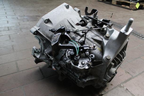 Foto: SCHALTGETRIEBE 6 GANG eines Ford Mondeo 2.2 Turnier TDCi