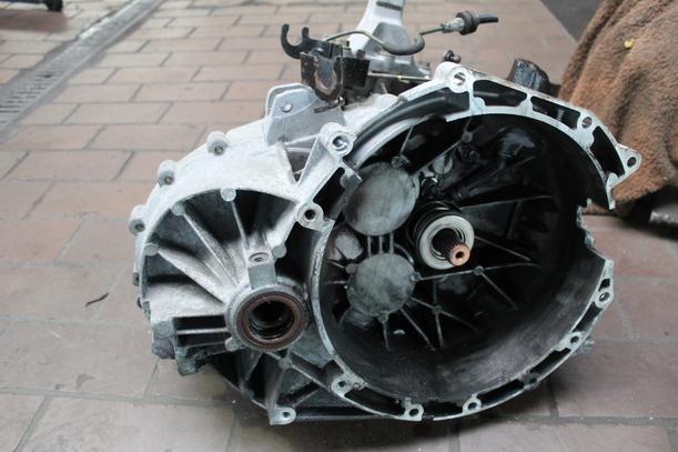 Foto: SCHALTGETRIEBE 6 GANG eines Ford Mondeo 2.2 Turnier TDCi
