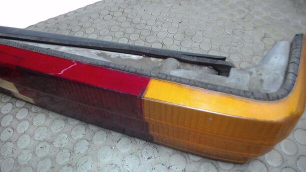 Foto: HECKLEUCHTE / RÜCKLEUCHTE RECHTS eines FORD GRANADA 2,8