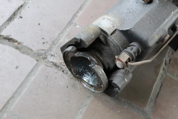 Foto: SCHALTGETRIEBE 5-GANG AAH (FÜR BASTLER) eines Audi 100 Avant Quat.turbo