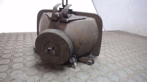 Foto: SCHEINWERFER H4 LINKS eines FORD FIESTA 0,9