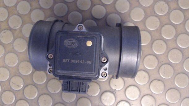 Foto: LUFTMASSENMESSER eines Opel Vectra 1.8 C