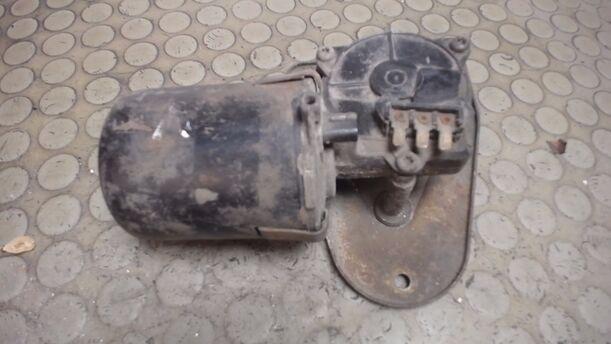 Foto: SCHEIBENWISCHERMOTOR VORN eines FORD FIESTA 0,9